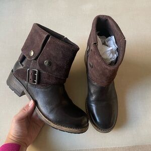 Clarks Artisan "Volara Sky"  Fold - Over Moto Boots - US 6.5 Size